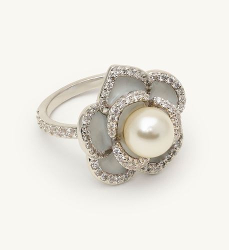 coco rose ring- ivory mist dech lily and rose